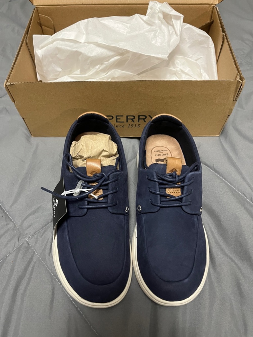 Sperry women’s plush wave Navy and Tan Casual Boat Shoes